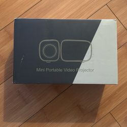 Tkisko Mini Projector 