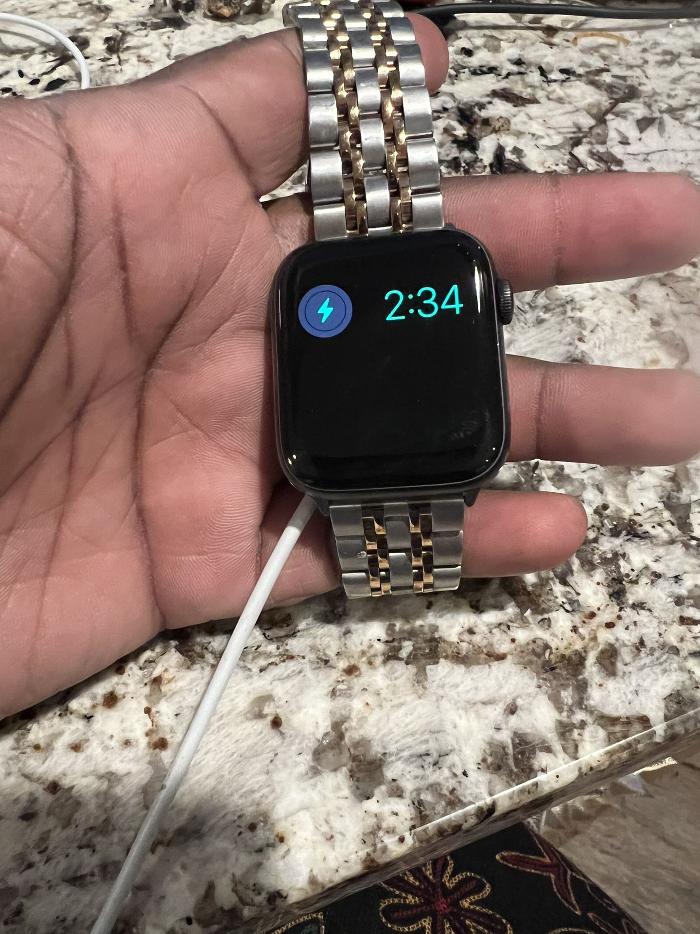 Apple Watch SE ( Cellular + GPS, 44 MM)