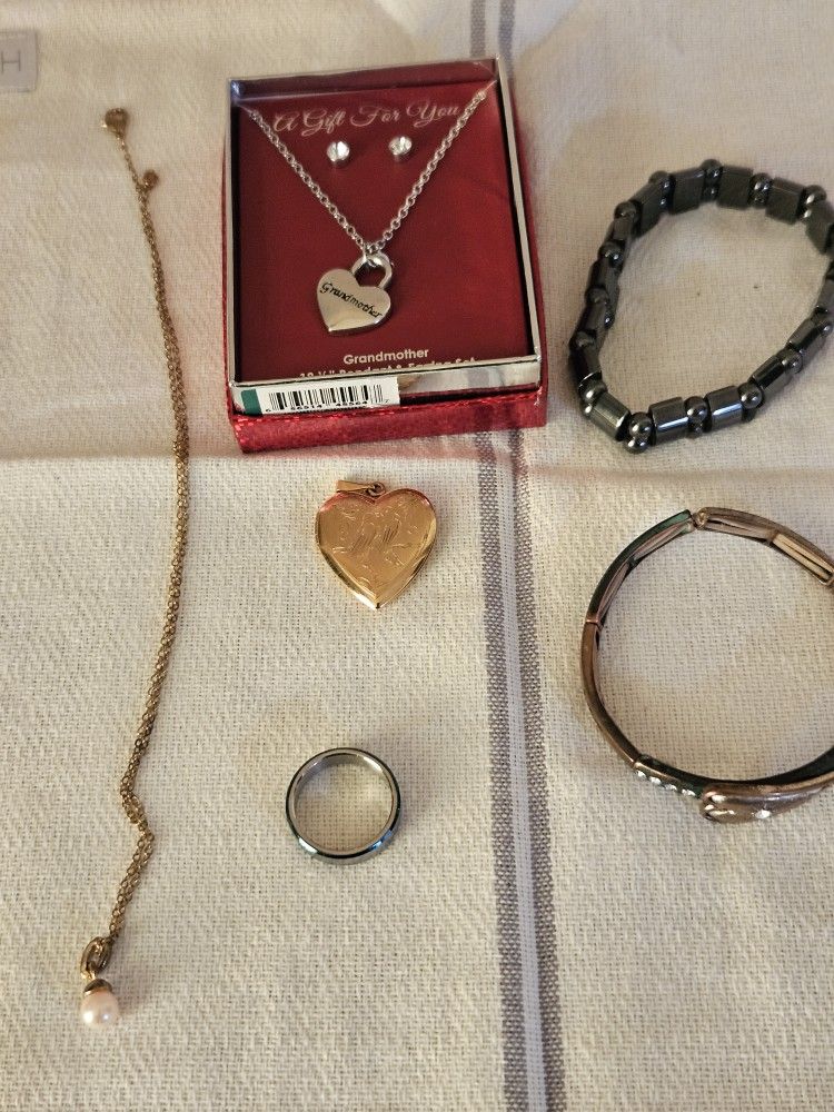 Miscellaneous Jewelry 