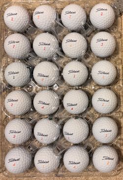 2 Dozen Like New Titleist Golf Balls As Pictured ⛳️ ———