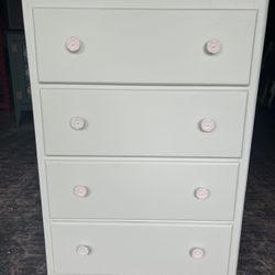 Small Vintage Dresser 