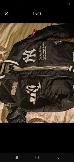 Brand New Mens Yankees Bomber Jacket Size Small