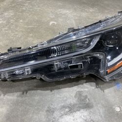 2019 / 2022 Toyota Corolla Left Driver Side Headlight OEM 