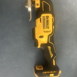 DEWALT ATOMIC 20V MAX Cordless Brushless Oscillating Multi Tool (Tool Only)