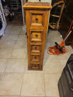 Desser  5 Drawer