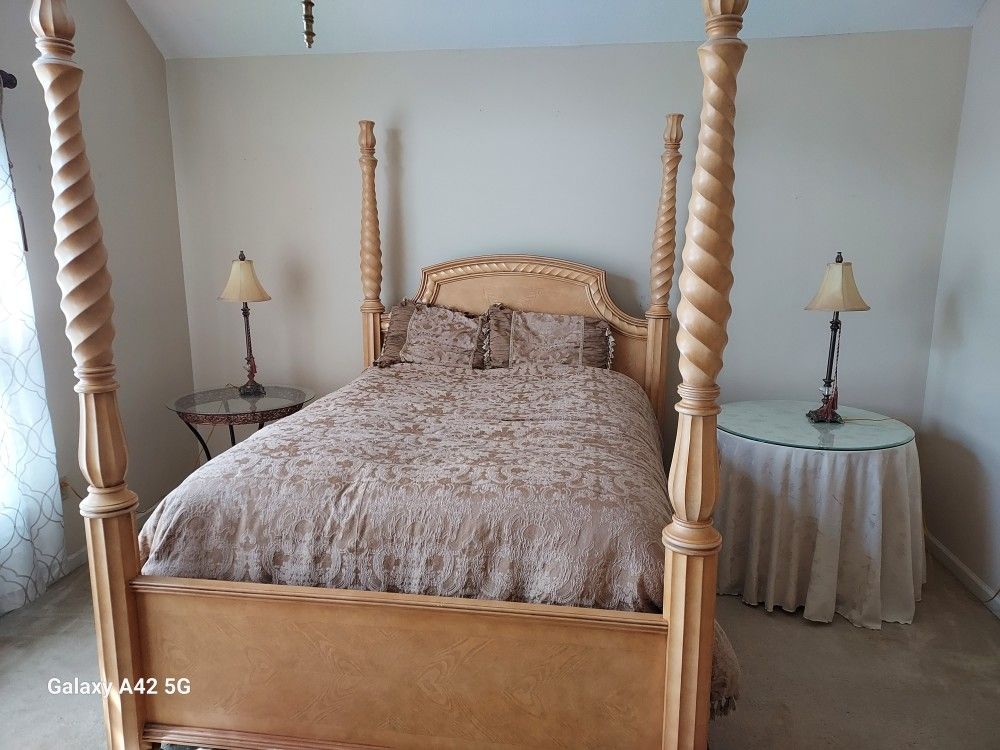 Queen Bedroom Set