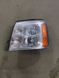 02 - 06 Escalade headlight