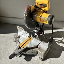 Dewalt 10in Miter Saw (DW713)