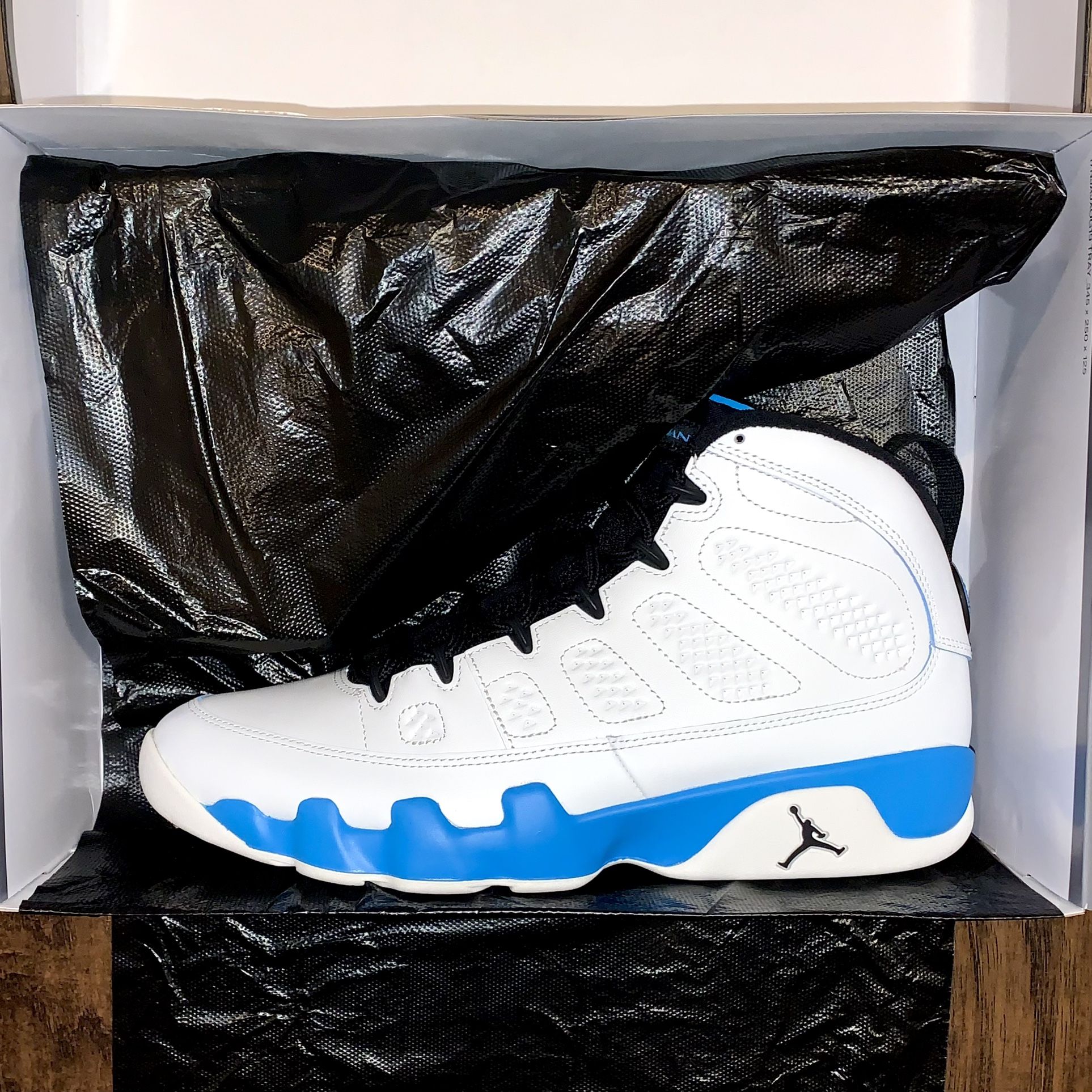 Brand New Jordan 9 Retro “Powder Blue” (2024) Men’s Size 11