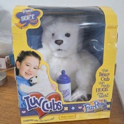 New and Sealed! FurReal Friends Interactive Luv Cubs Polar Bear, Hasbro, 2004 , Plays Peek A Boo  (  NRFB!! )

