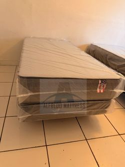 NEW TWIN SIZE 38x75” MATTRESS AND BOX SPRING-2pcs