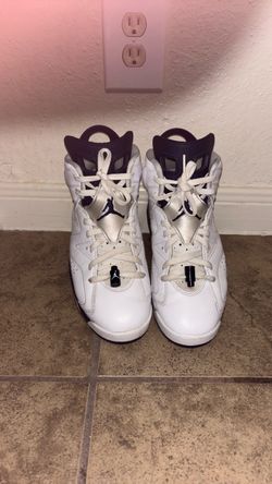 Jordan 6s size 9