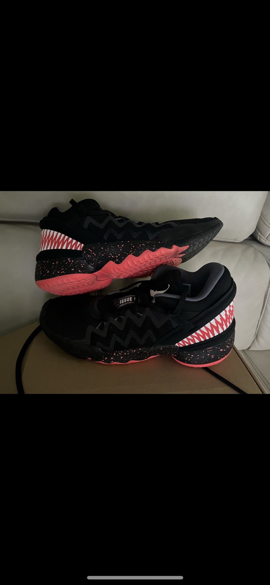 Marvel Spider-Man Venom Adidas Size 10 Men's Tennis Shoes