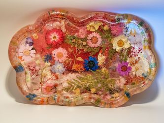 Handmade Resin Tray with Pressed Flowers