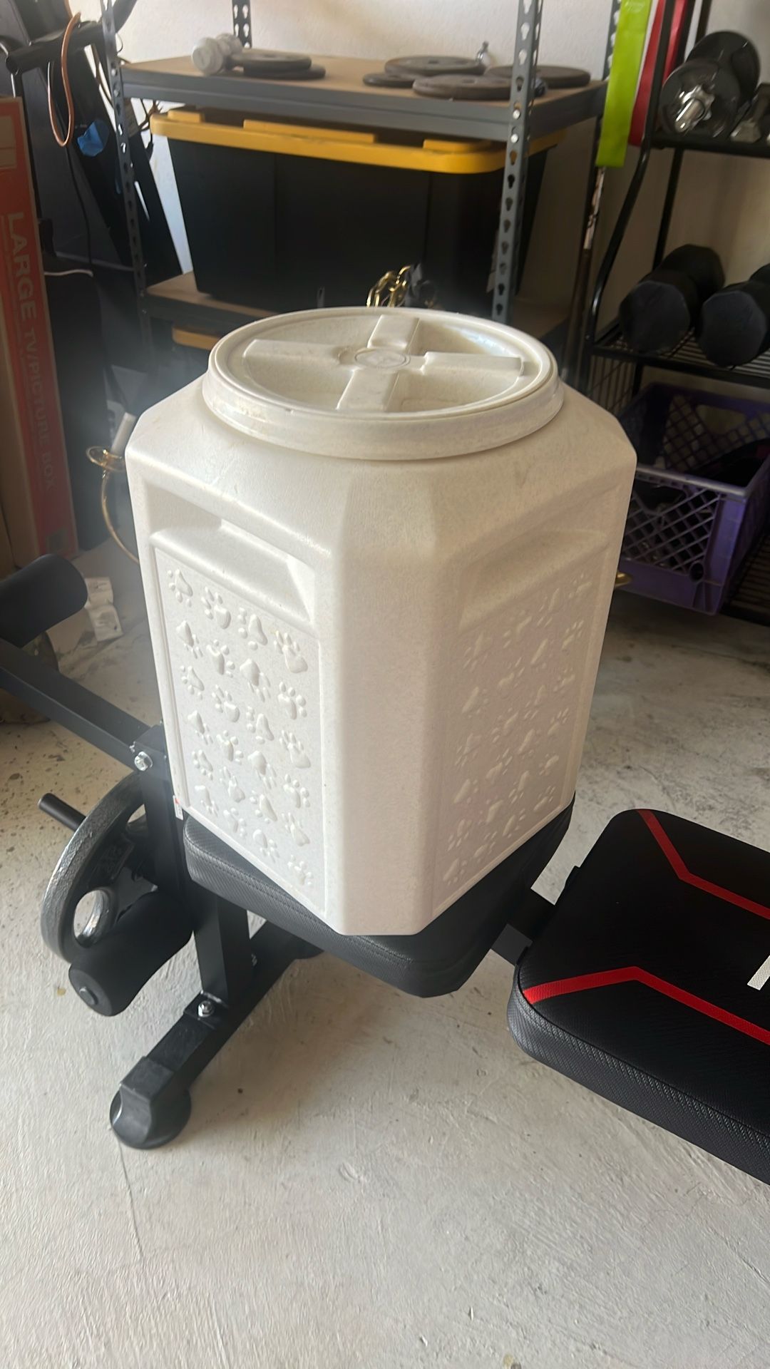 Gamma vittles 35lb Food Container