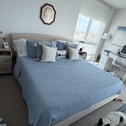 King Bed 