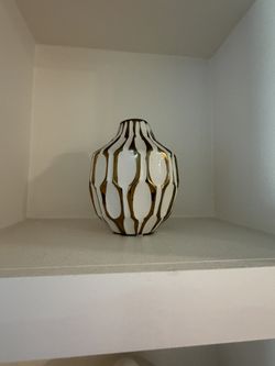 Decorative Gold & White Vase (Must Sell Fast!) 
