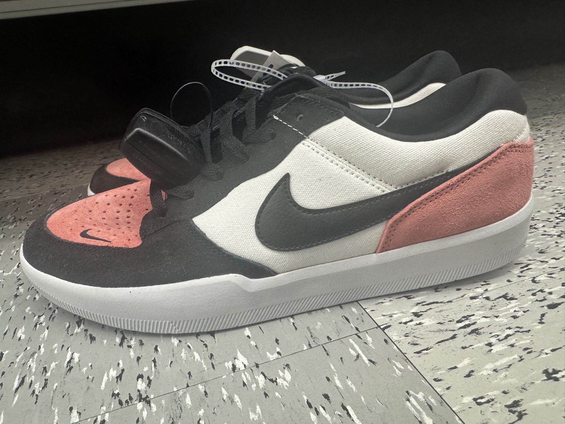 Nike 