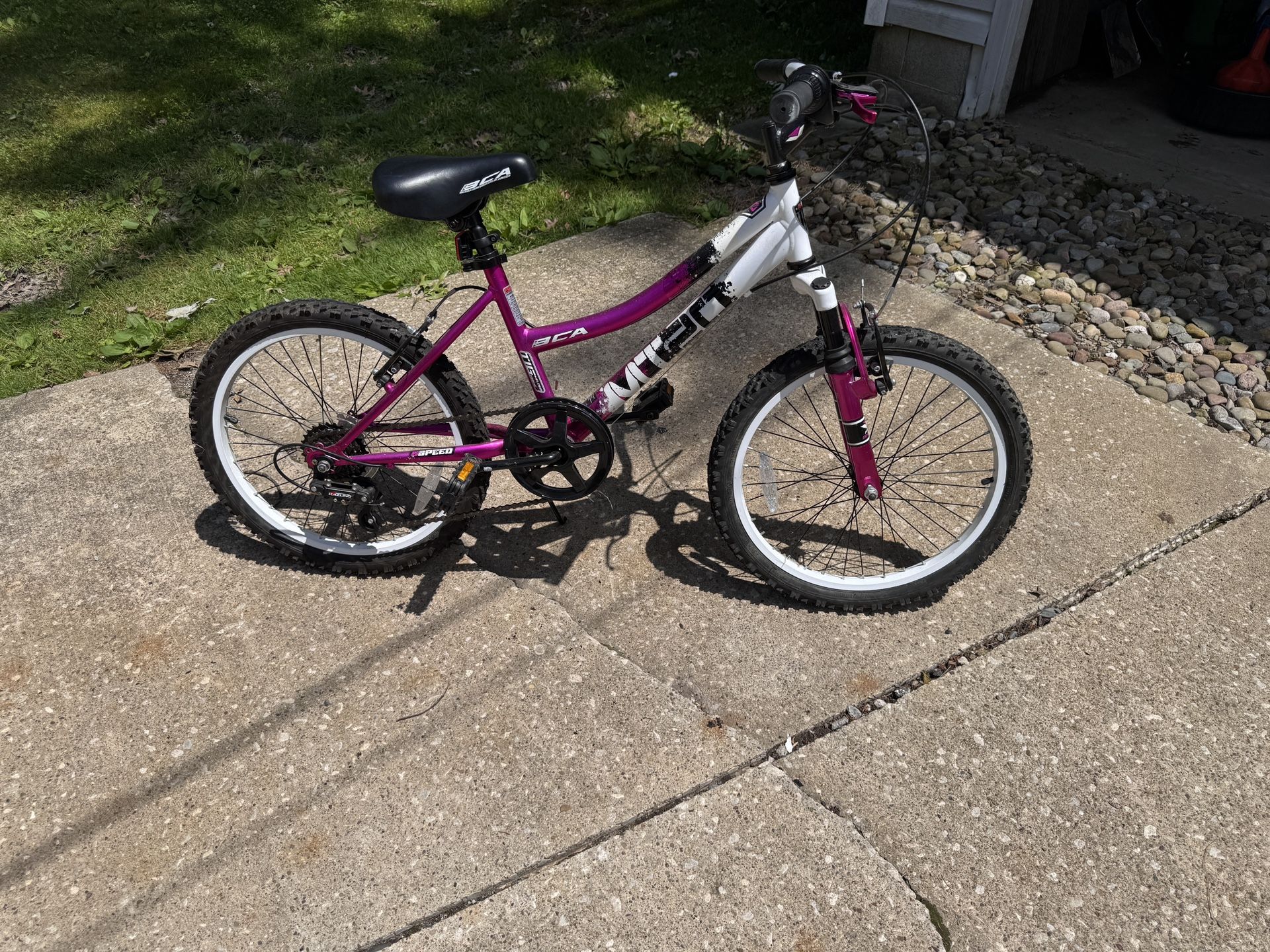20” Girls Bike - Excellent Condition
