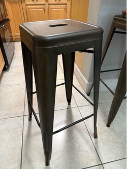 4 metal stools