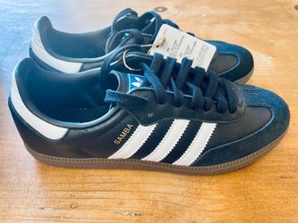 Authentic Adidas Samba OG shoes Boys/ Men’s 4.5 Girls/ Women’s 5.5-6 Like New with Box