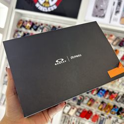 Meta Oakley Glasses $10 Downpayemt