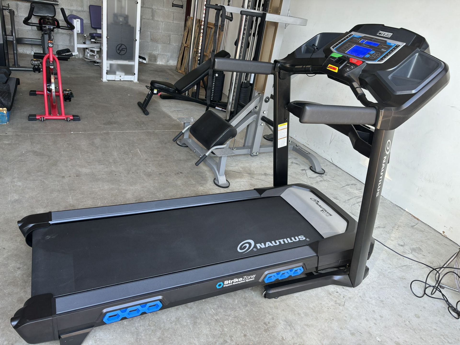 Nautilus T616 Treadmill 