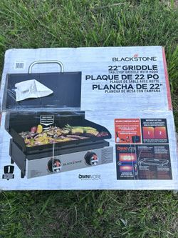 22 “ Blackstone Flattop Griddle With Carrying Case Cleaning Kit And 20lb Adapter Hose