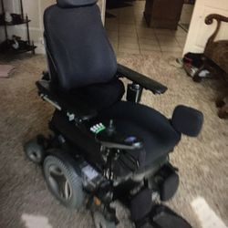 Perimobile M300 Completely adjustable wheelchair. Electric. Must go this week. Brand new batteries￼