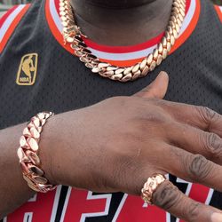 3 Pieces Rose Gold Miami Cuban Links Set Necklace Bracelet And Ring🔥🔥