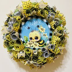 Baby Bumblebee 24” Deluxe Mesh Wreath