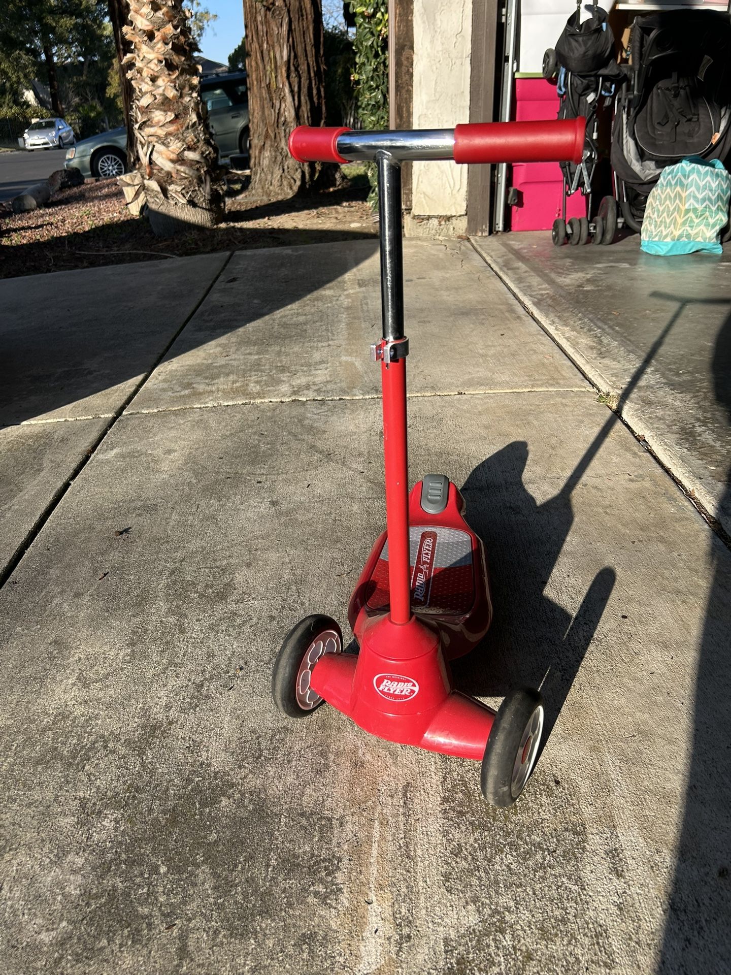Radio Flyer Toddler Scooter