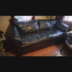 MUST SELL - leaving town tomorrow/ black leather couch and Rocker recliner 
