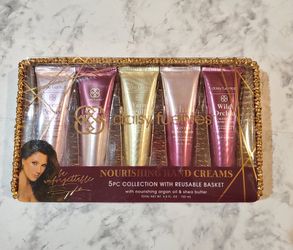 Daisy Fuentes Nourishing Hand Cream 5pc Collection With Reusable Basket