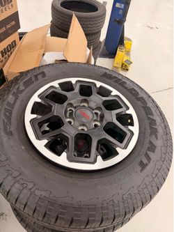 New Toyota Set 4 Wheels with Tires OEM New Take offs  (Firm On Price)   These Wheels only fit Models 2024 to 2026 models  they Fit Tacoma, sequoia, 4R