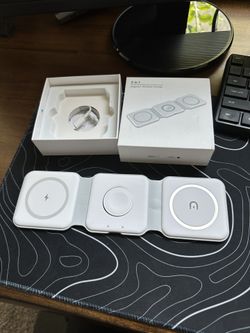 3 In 1 Charger - White 3 Available. Best For Christmas Gift