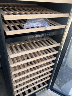 Wine cooler two zone