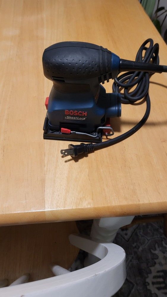 Bosch Plam Sander ..very Useful For Small Sanding Jobs Or Painting