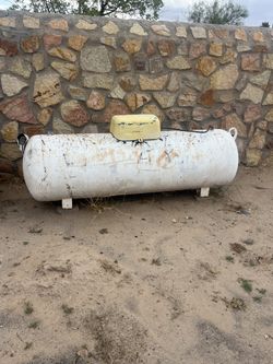 Propane tank/ Tanque de propane