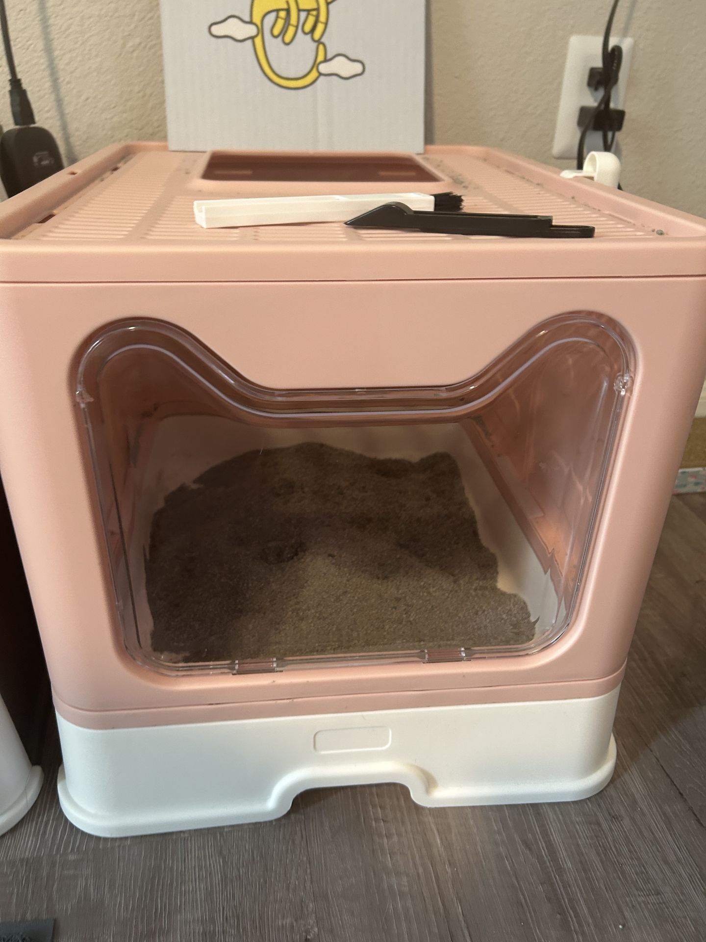 2 Stylish litter boxes