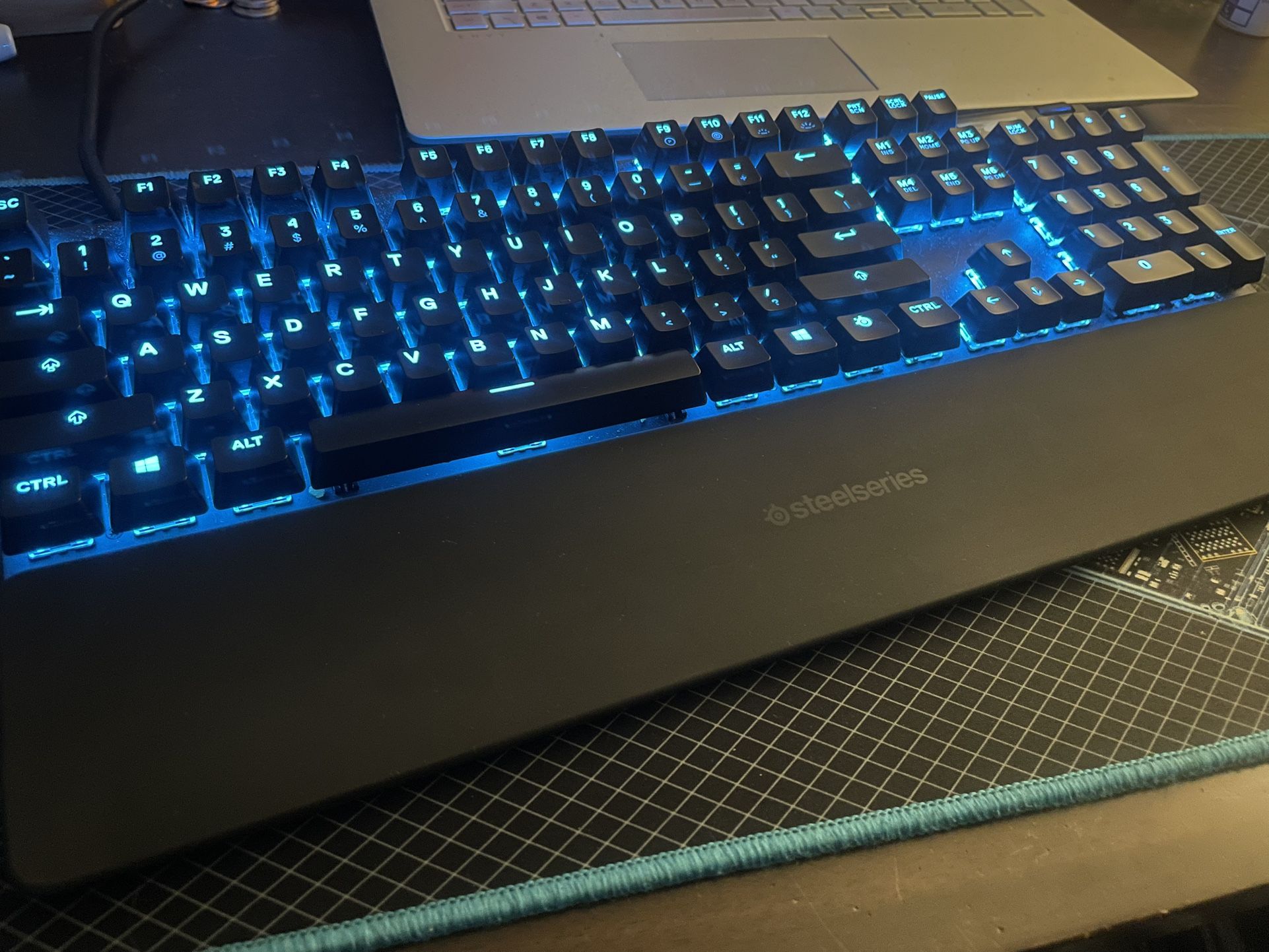 Steelseries Apex Pro Gaming Keyboard