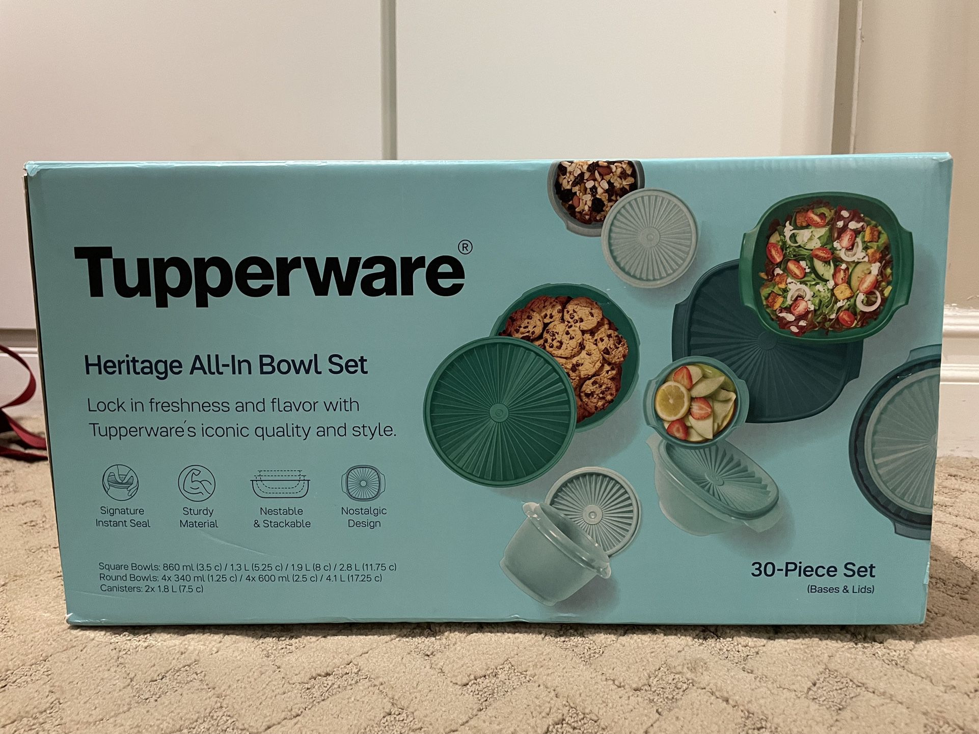 Tupperware 8piece Heritage Square Bowl Set 