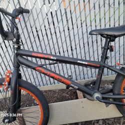 Kent Chaos 20" BMX Freestyle Bike. 
