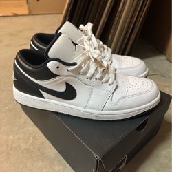 Air Jordan 1 Low Black White Mens size 10.5