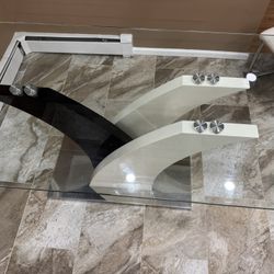 Black & White Dinning Table With Glass Top