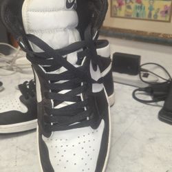 Nike Air Jordan 1 Retro Shadow Black and White Panda size 11 Used-Good condition 