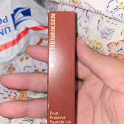 OleHenriksen lip peptide
