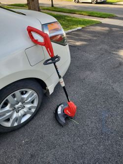 Electric weed wacker