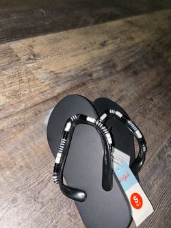Chancletas Infantiles Cat & Jack Maris – Negras con Cuentas Blanco y Negro (Nuevas con Etiqueta)