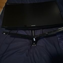 Samsung Gaming Monitor (No Sound Have To Plug Head Phones In)